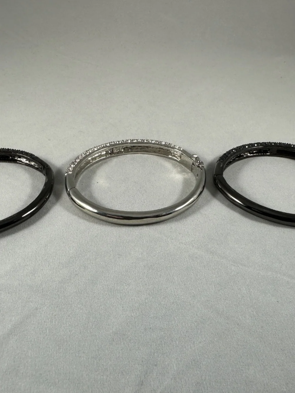 Lia Sophia NYFW Gift Set – 3 Hinged Pavé Crystal Stackable Bangle Bracelets